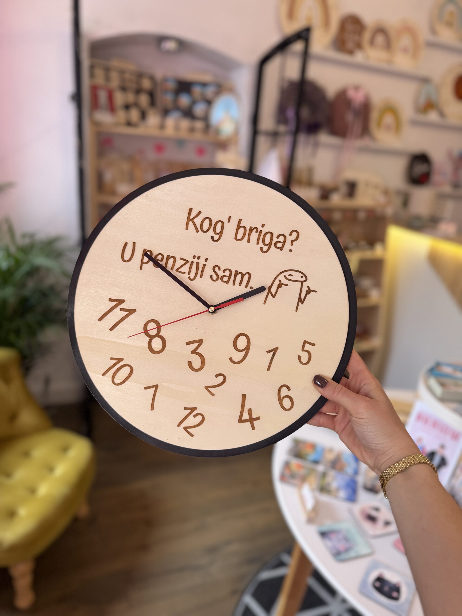 Sat- Kog briga? U penziji sam.